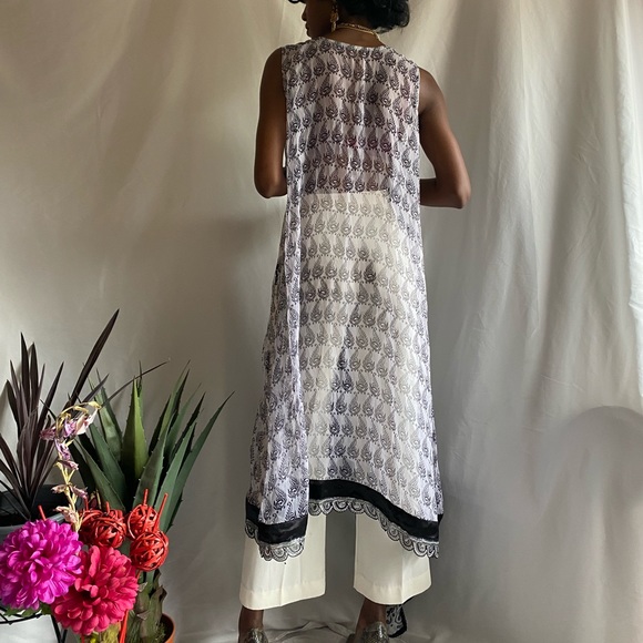 Airy top with matching scarf - Picture 5 of 5